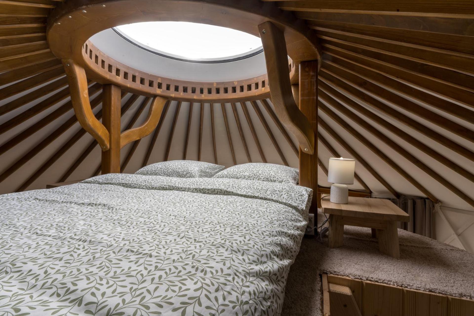 Gorski Glamping - Caloroczne Jurty Z Widokiem Tylmanowa Exterior photo